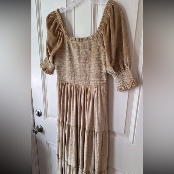 Baltic Born Gold velvet midi Smock Dress Size Medium - Picture 2 of 9
